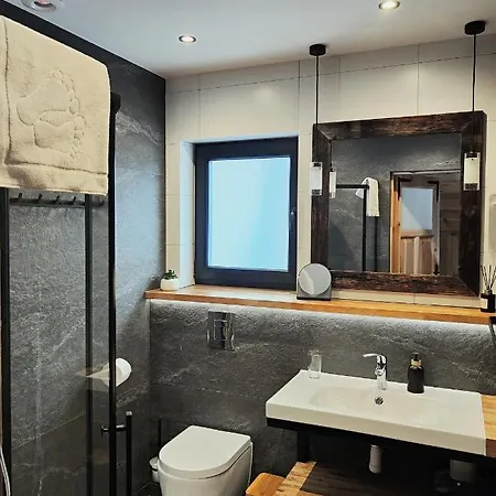 M - Caloroczny Komfortowy Z Kominkiem, Duzym Ogrodem, Miejscem Na Ognisko, Dla 8 Osob *